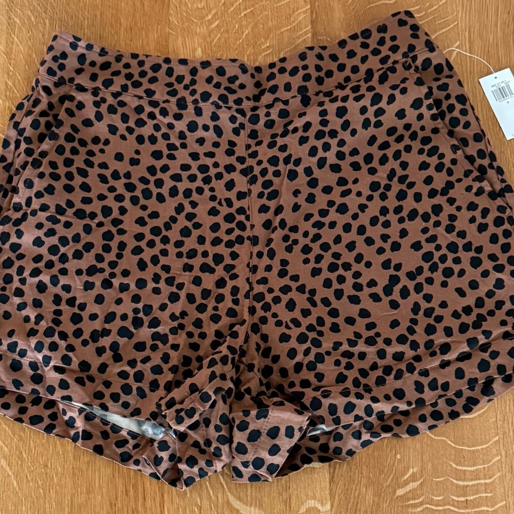 🆕 Old Navy Brown and Black Leopard Print Women's Shorts